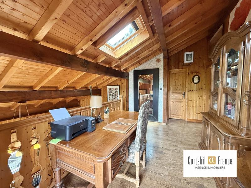 Châlet - 248 m² - 8 pièces