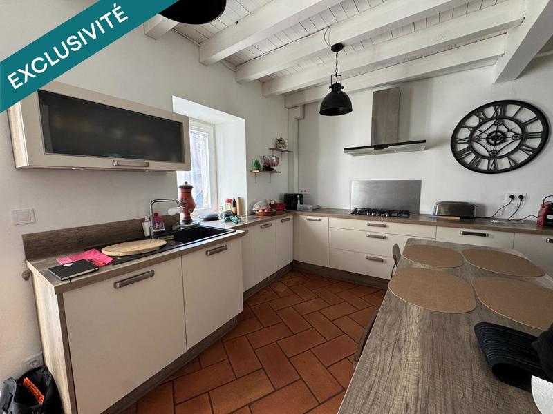 Maison - 180 m² - 8 pièces