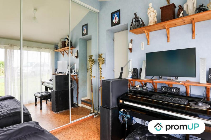 Maison - 95 m² - 8 pièces