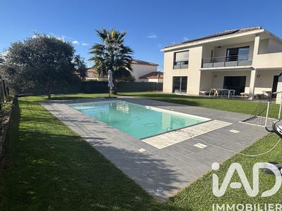 Maison - 179 m² - 6 pièces