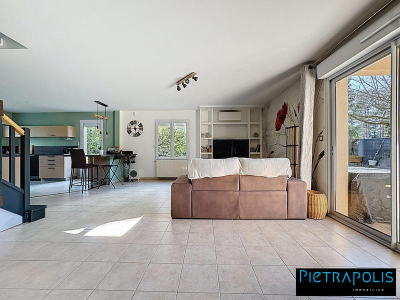 Maison - 123 m² - 6 pièces