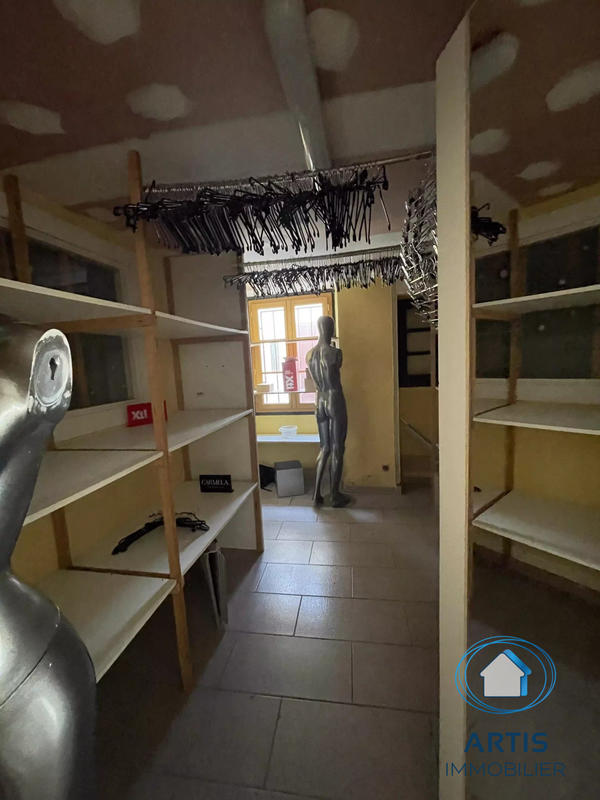 Local commercial - 77 m² - 3 pièces