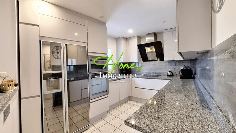 Maison - 171 m² - 6 pièces