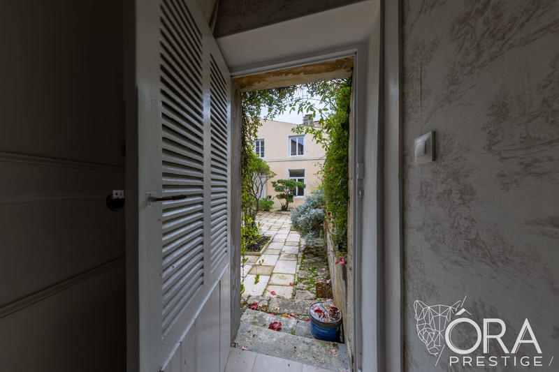 Maison ancienne - 430 m² - 17 pièces