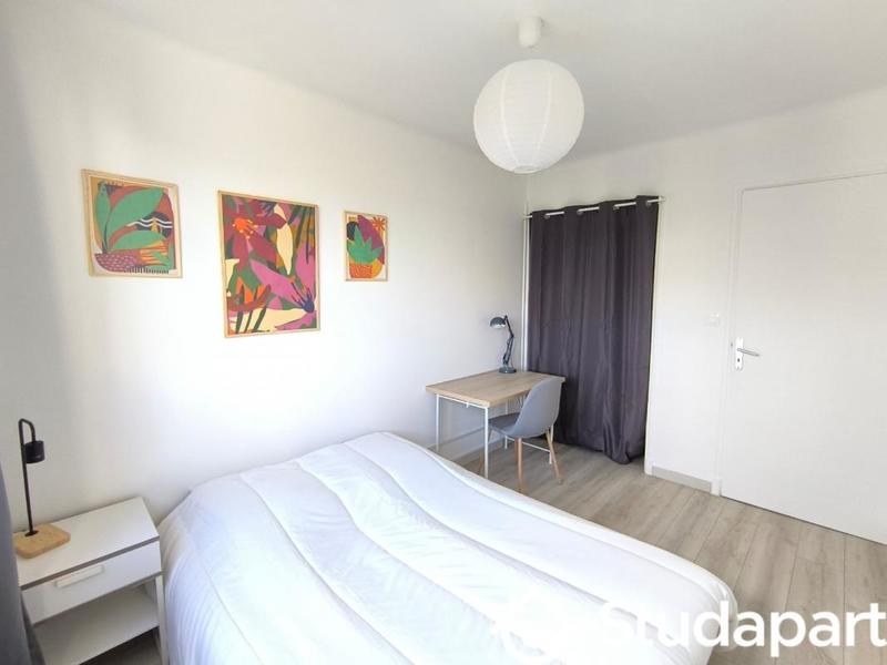 Chambre - 12 m² - 1 pièce