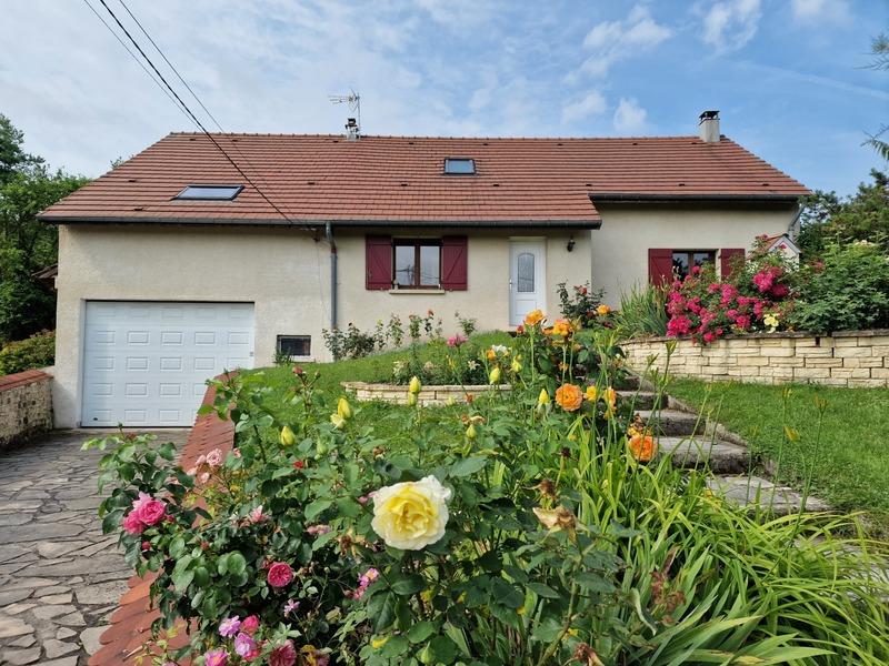 Maison - 206 m² - 6 pièces