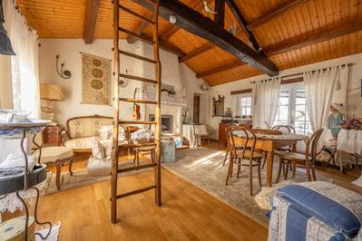 Maison - 182 m² - 7 pièces