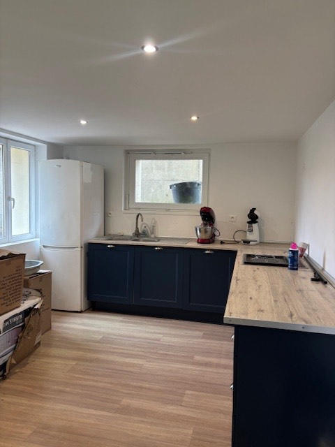 Maison - 93 m² - 8 pièces