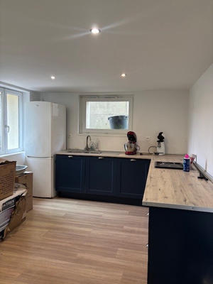 Maison - 93 m² - 8 pièces