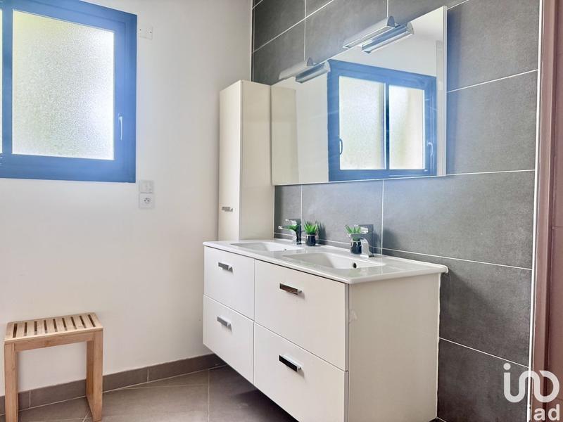 Maison - 225 m² - 5 pièces