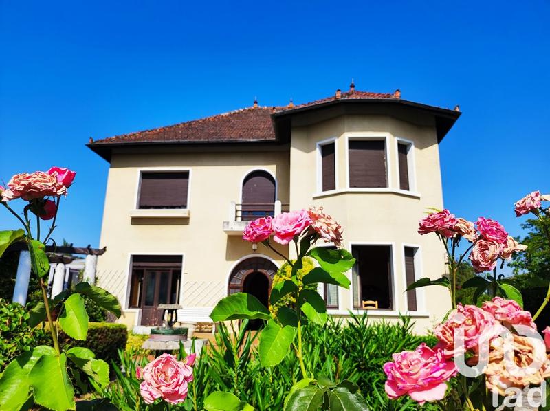 Maison - 227 m² - 7 pièces