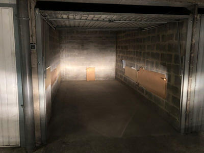 Parking / Garage - 12 m²