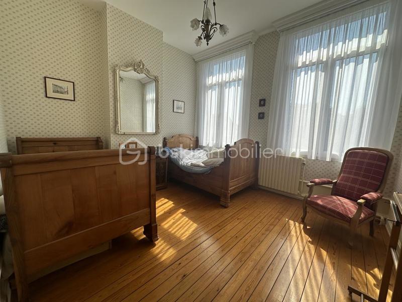 Maison de maîtres - 360 m² - 16 pièces