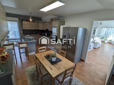 Maison - 176 m² - 7 pièces