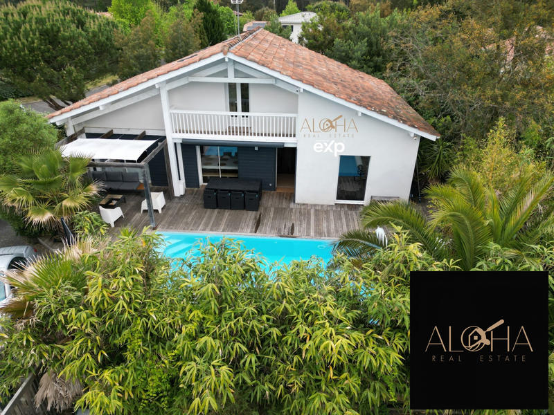 Maison - 140 m² - 6 pièces