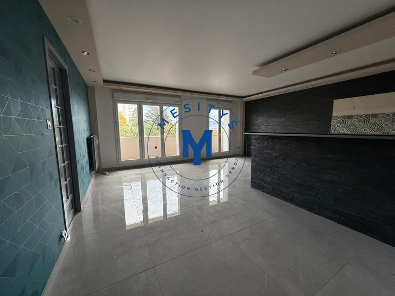 Appartement - 80 m² - 4 pièces