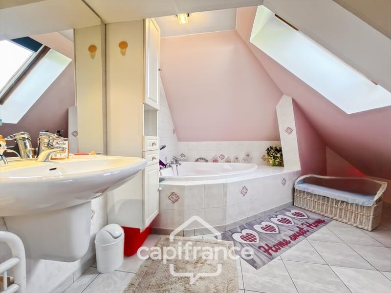 Maison - 215 m² - 7 pièces