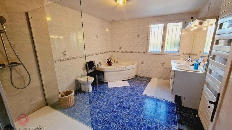 Villa - 186 m² - 6 pièces