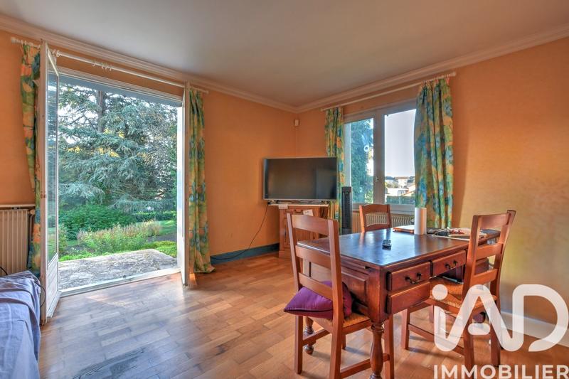 Maison - 284 m² - 9 pièces