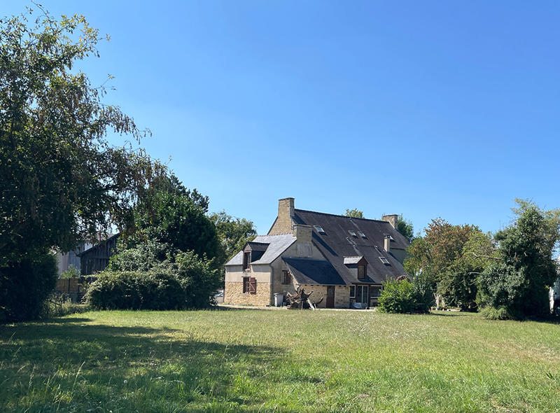 Maison - 218 m² - 12 pièces