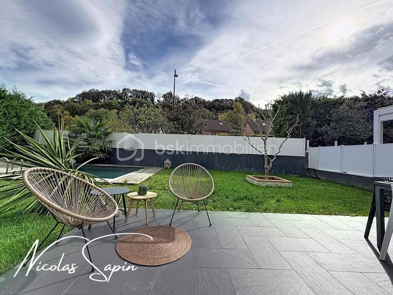 Maison - 101 m² - 5 pièces