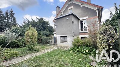 Maison - 90 m² - 4 pièces