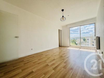 Studio - 27 m² - 1 pièce