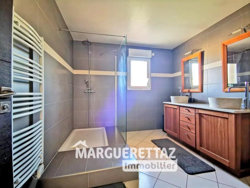 Villa - 352 m² - 10 pièces