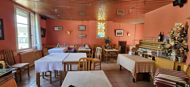 Local commercial - 676 m² - 22 pièces