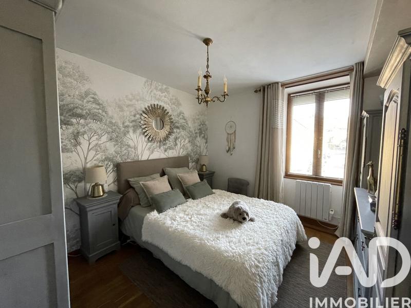 Maison - 151 m² - 8 pièces