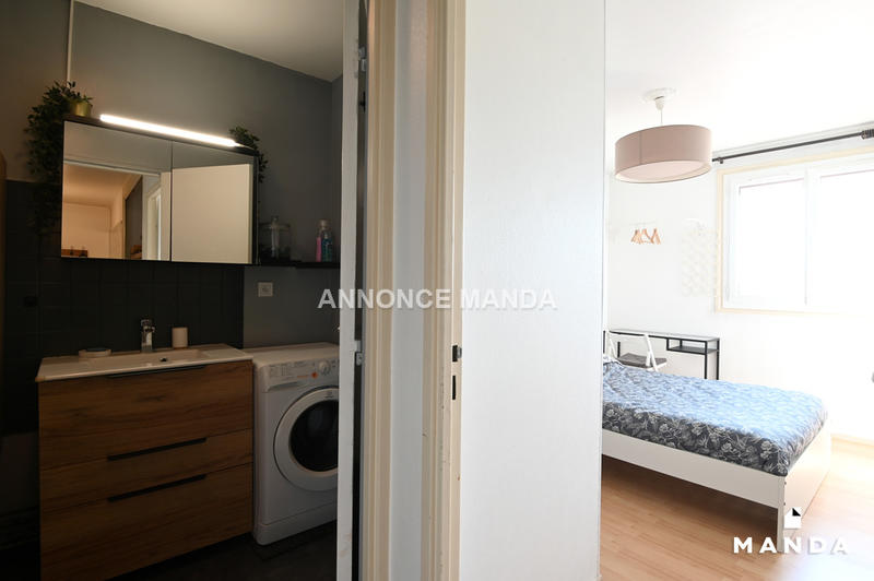 Chambre - 9 m² - 3 pièces