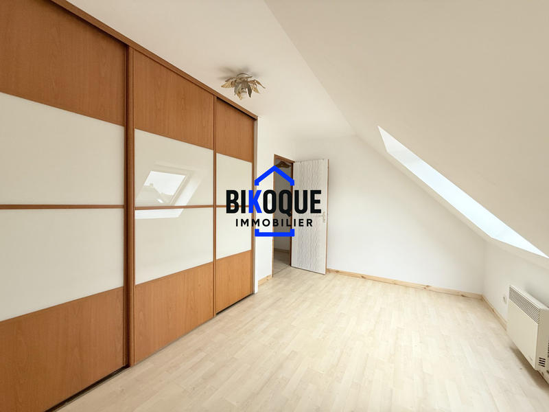 Maison - 90 m² - 5 pièces