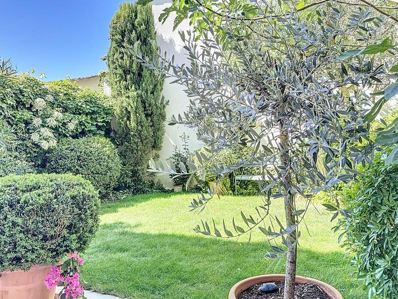 Maison de ville - 205 m² - 7 pièces