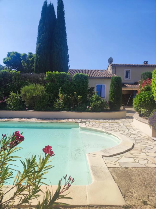 Mas - 417 m² - 7 pièces