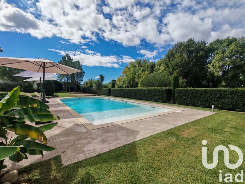 Maison - 340 m² - 12 pièces