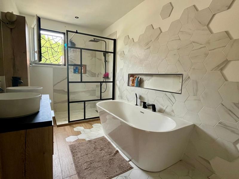 Maison - 92 m² - 4 pièces