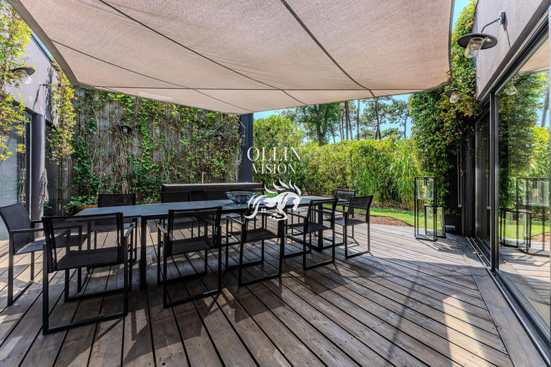 Villa - 220 m² - 7 pièces