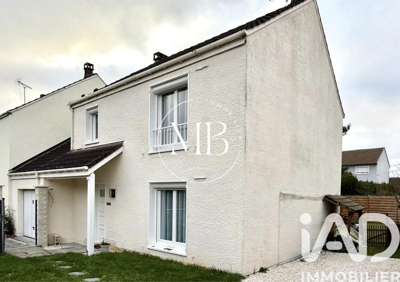 Maison - 95 m² - 5 pièces