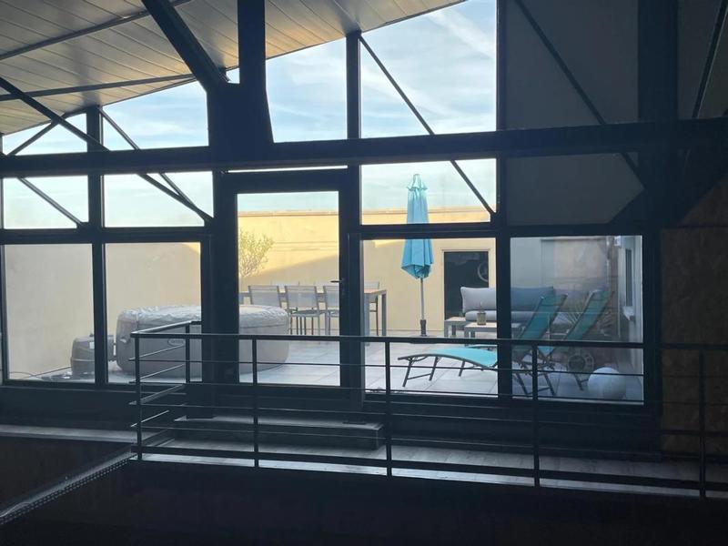 Duplex - 267 m² - 8 pièces