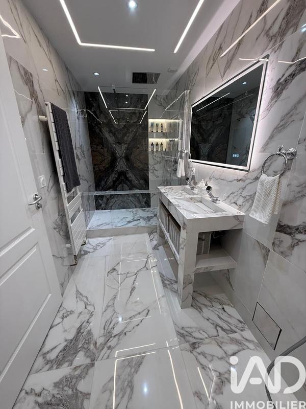 Maison - 197 m² - 6 pièces