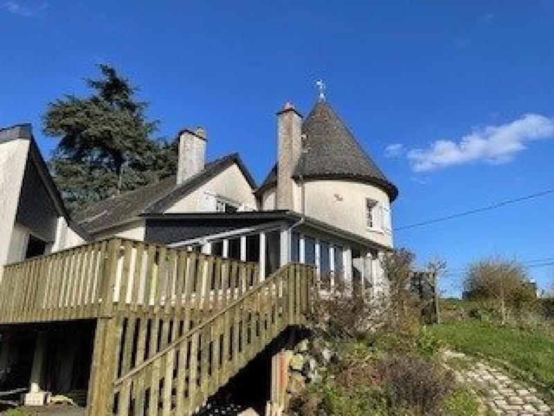 Maison - 240 m² - 10 pièces