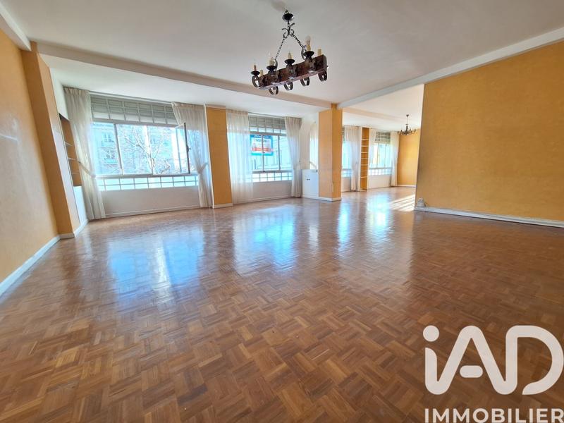 Appartement - 140 m² - 5 pièces