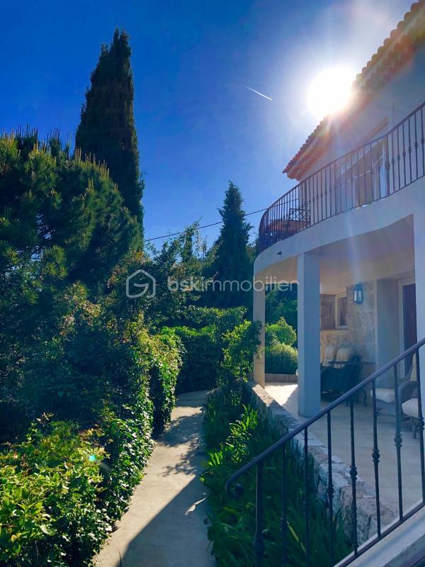 Villa - 178 m² - 6 pièces