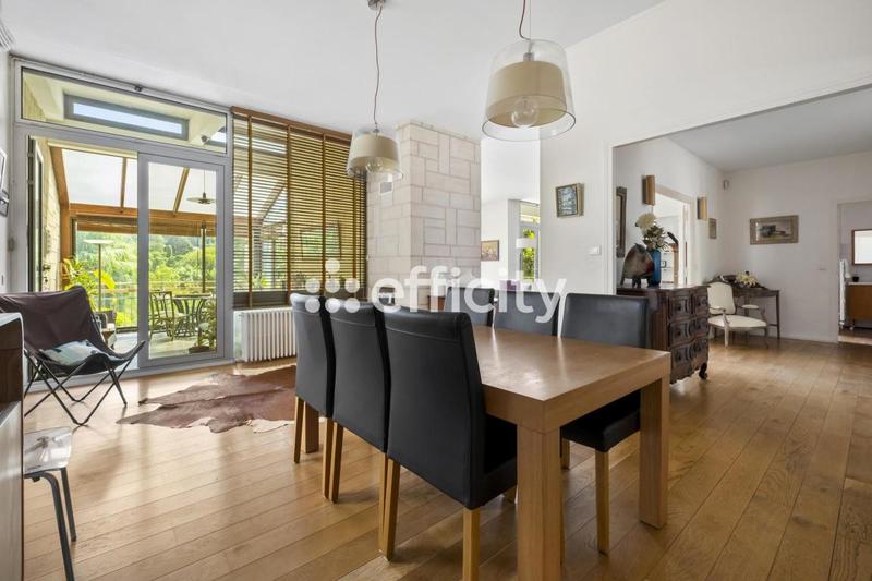 Villa - 309 m² - 12 pièces