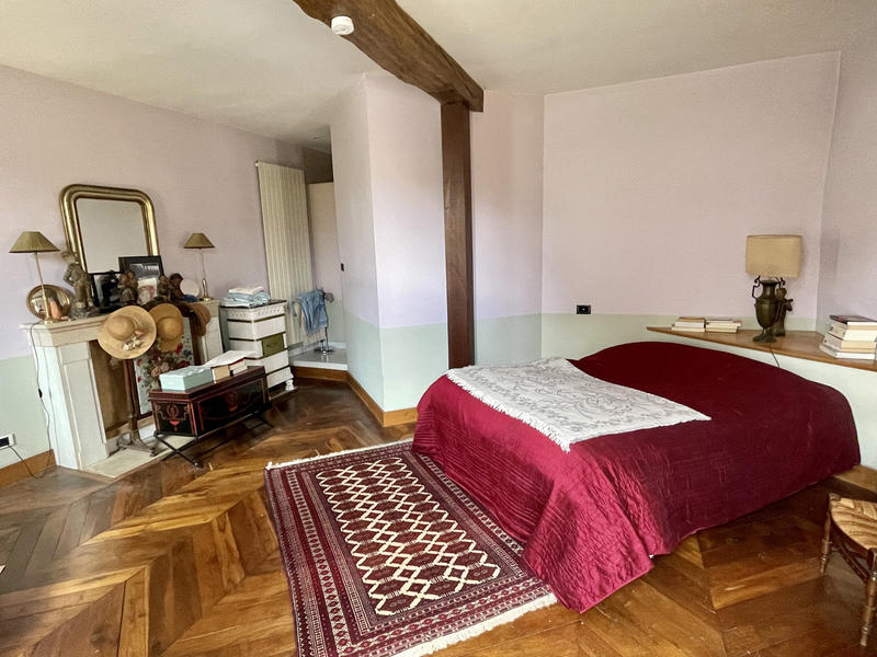 Maison - 372 m² - 9 pièces