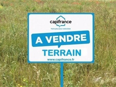 Terrain constructible - 1 500 m²