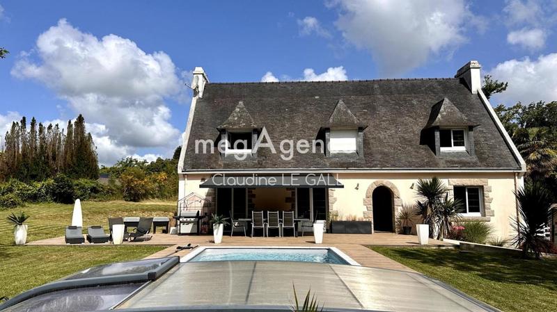 Maison - 200 m² - 7 pièces