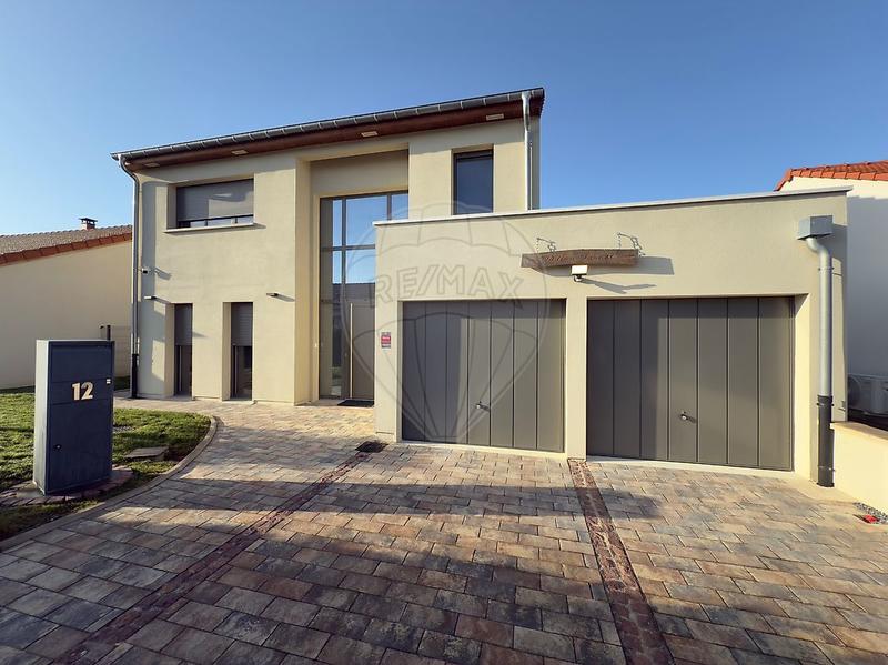 Maison - 108 m² - 4 pièces