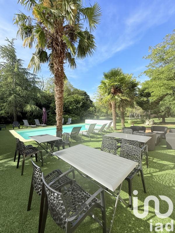 Maison - 605 m² - 19 pièces