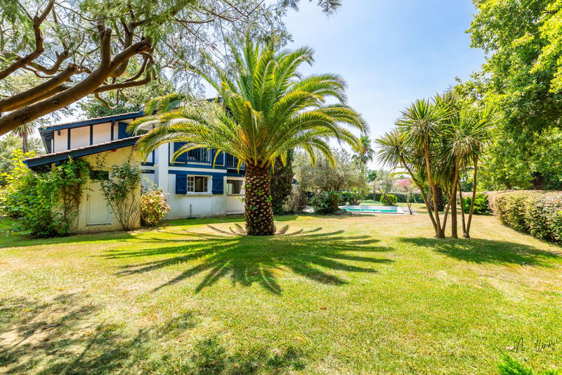 Maison - 148 m² - 6 pièces